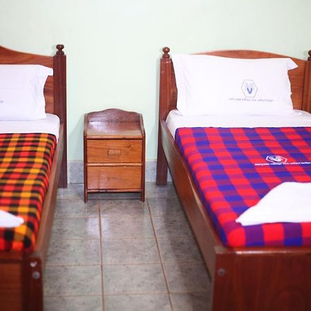 Sultan Hamud Miryams Village Inn Safari Lodge מראה חיצוני תמונה