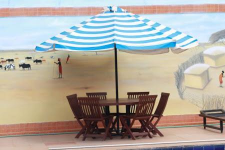 Sultan Hamud Miryams Village Inn Safari Lodge מראה חיצוני תמונה