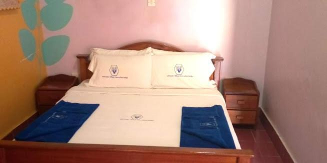 Sultan Hamud Miryams Village Inn Safari Lodge מראה חיצוני תמונה